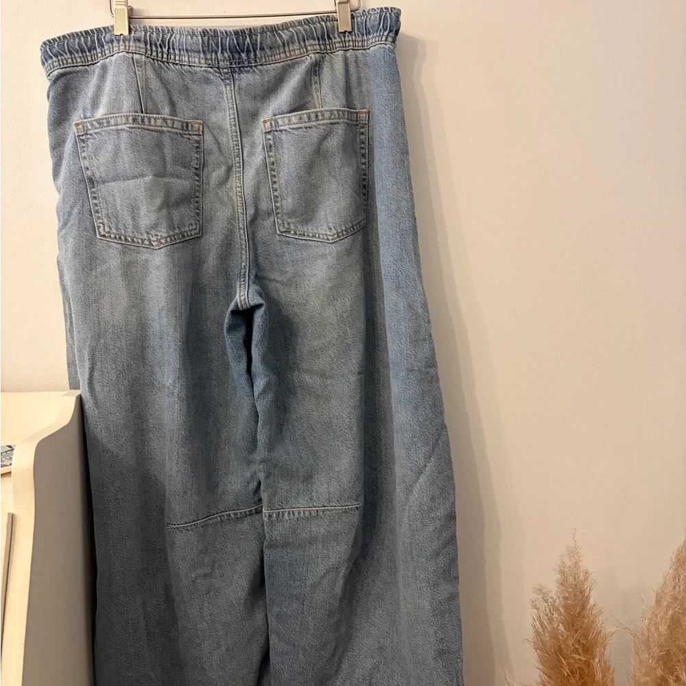 GAP Barrel Drawstring Barrel Jeans - Picture 2 of 5
